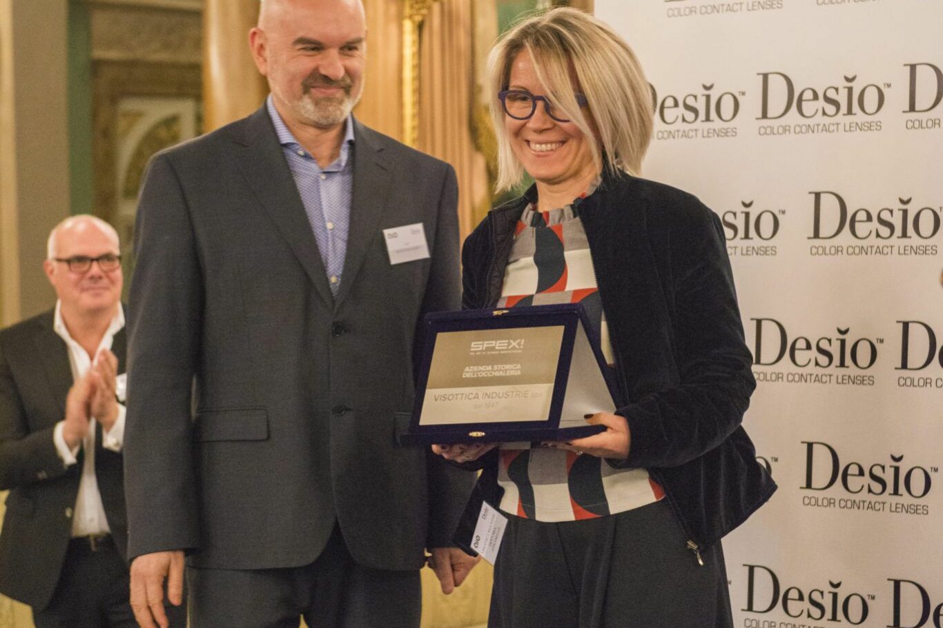 L’Associazione Italiana Ottici premia Visottica come Azienda storica del settore occhialeria
